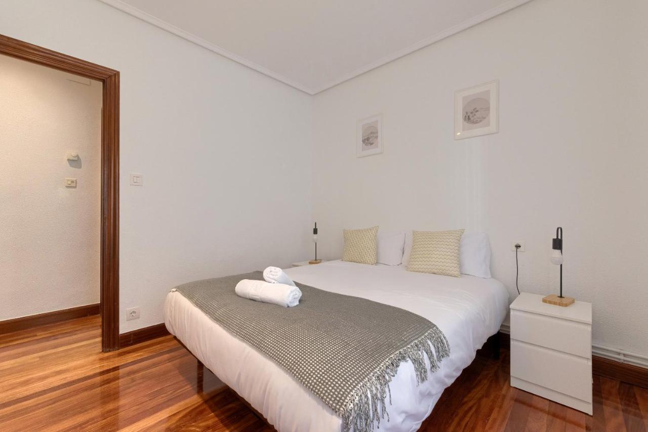 Appartement Vivienda Turistica Junto Al Ayuntamiento à Bilbao Extérieur photo